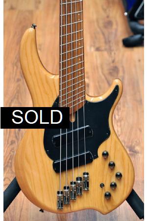 Dingwall Combustion 2 Pickups 5 string Natural Pauferro Dingwall Combustion 2 Pickups 5 string Natural Pauferro